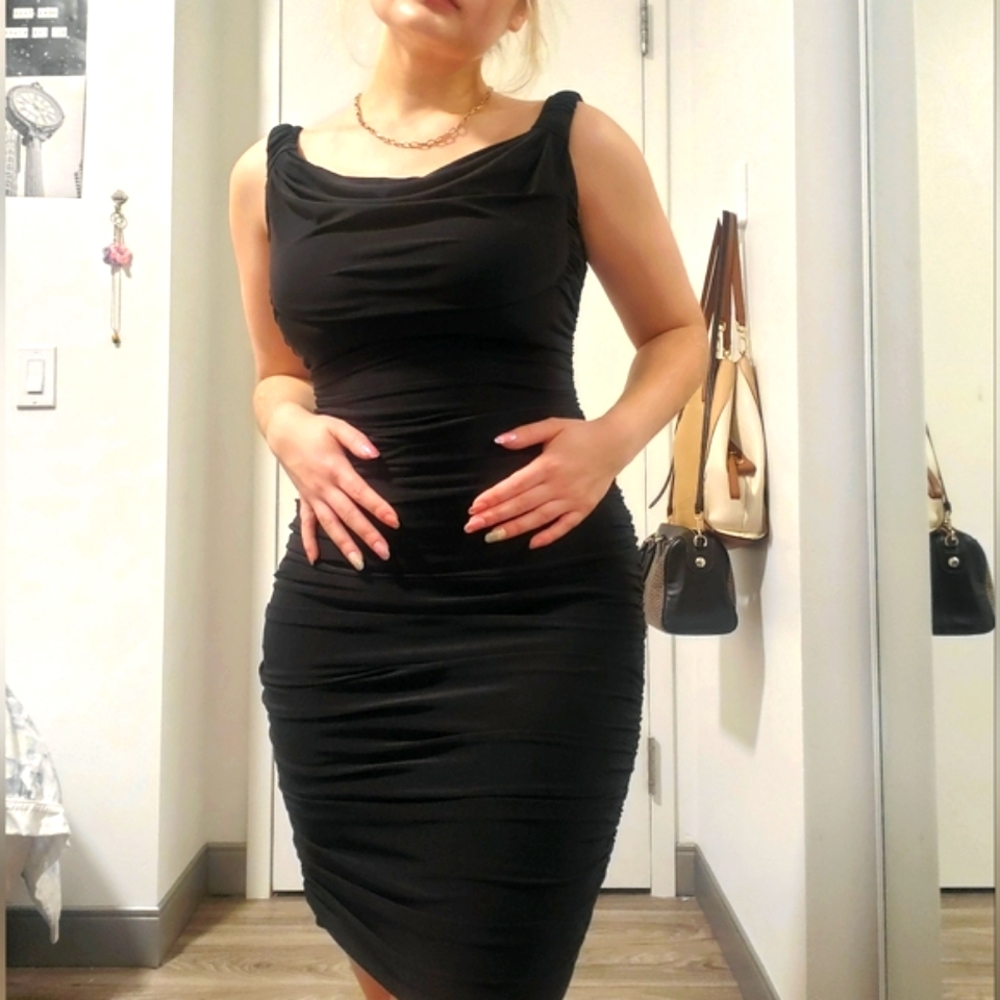 Frank Lyman Size 4 Black Ruched Dress